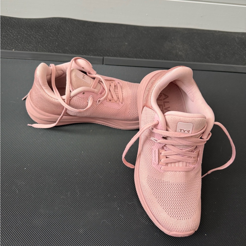 TYR Women's Techknit RNR-1 Trainer